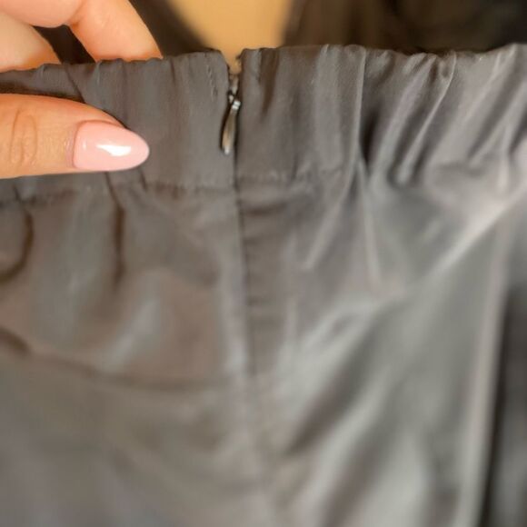 Urban Outfitters Cold Shoulder Halter Romper Size Small - Picture 11 of 12